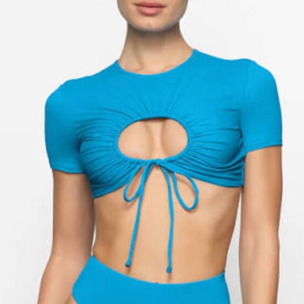 Skims crop top and shorts set xs